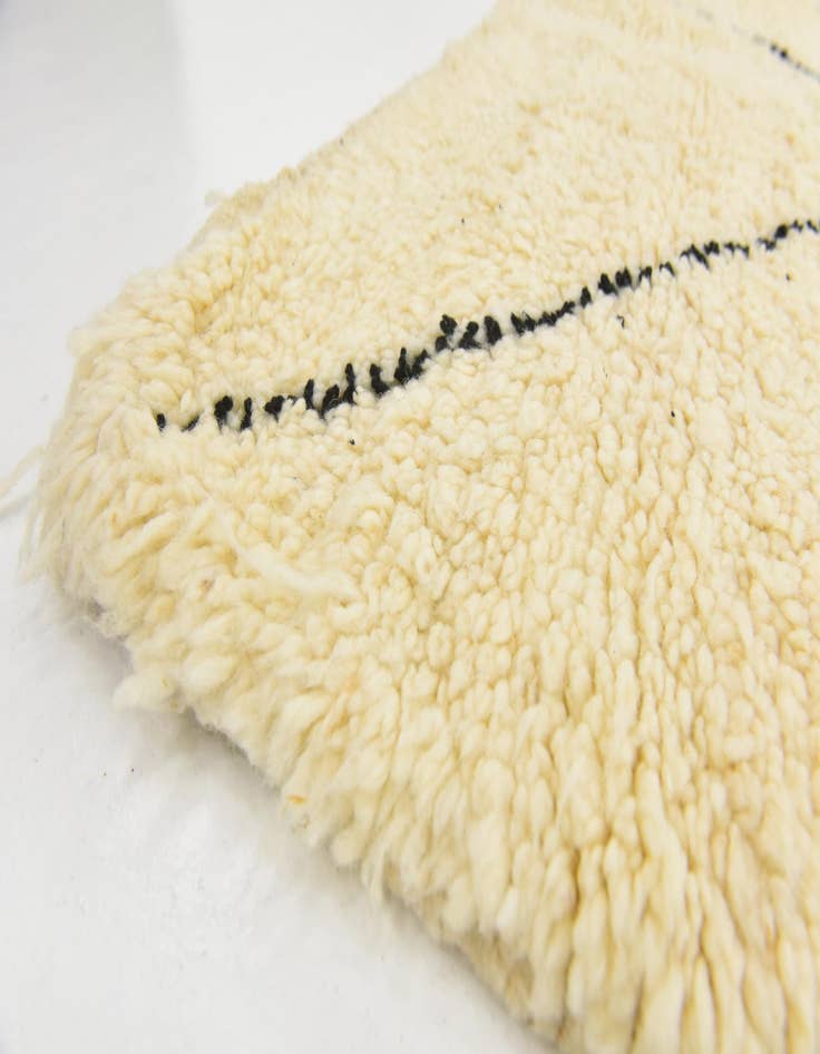 Detail image of  6' 8 x 9' 8  Hand Knotted Moroccan Wool Rug