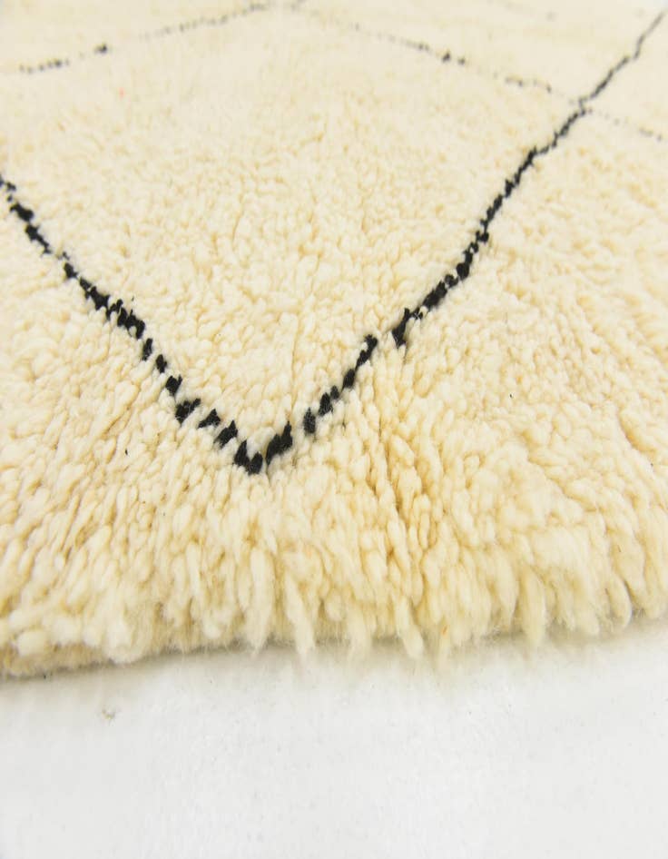 Detail image of  6' 8 x 9' 8  Hand Knotted Moroccan Wool Rug