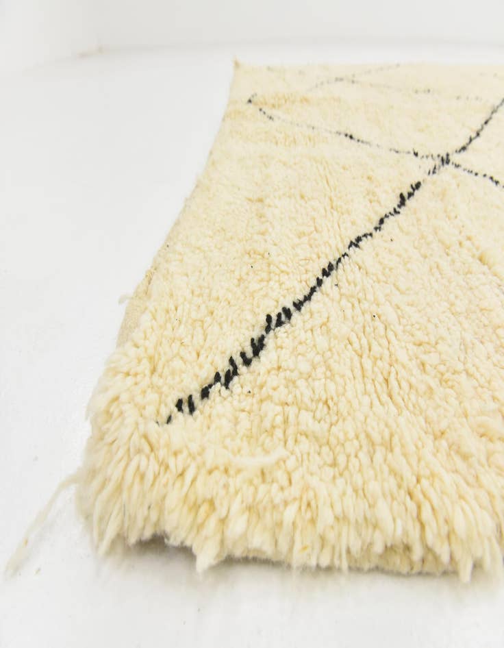 Detail image of  6' 8 x 9' 8  Hand Knotted Moroccan Wool Rug