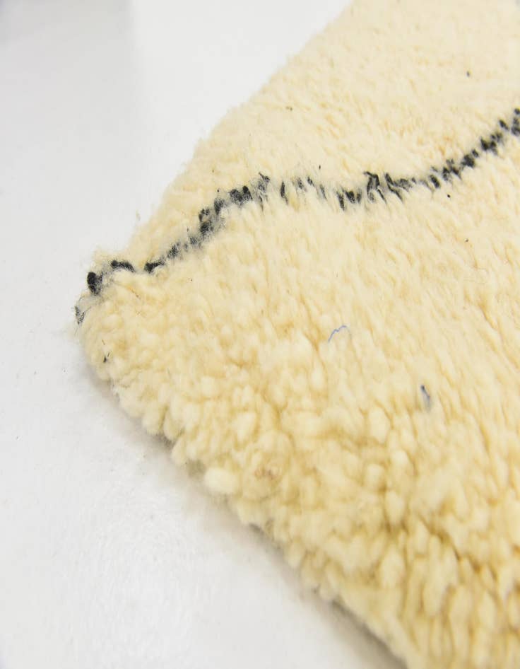 Detail image of  7' 3 x 9' 8  Hand Knotted Moroccan Wool Rug