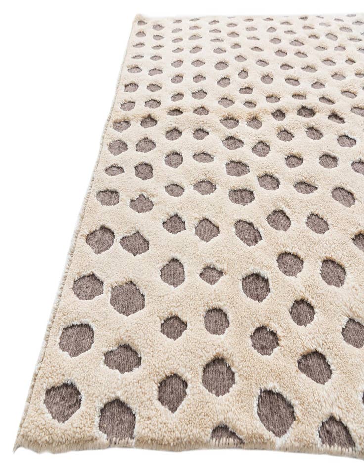 Detail image of  5' 5 x 7' 9  Hand Knotted Moroccan Wool Rug