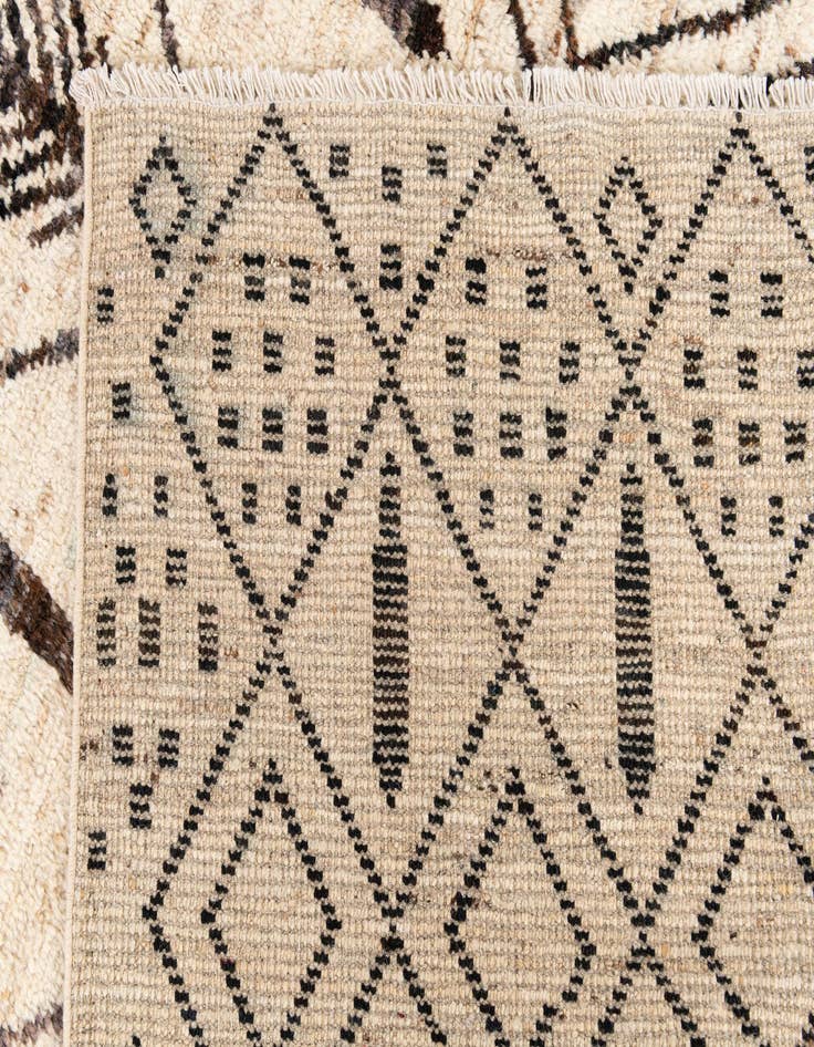 Detail image of  8' 6 x 9' 5  Hand Knotted Moroccan Wool Rug