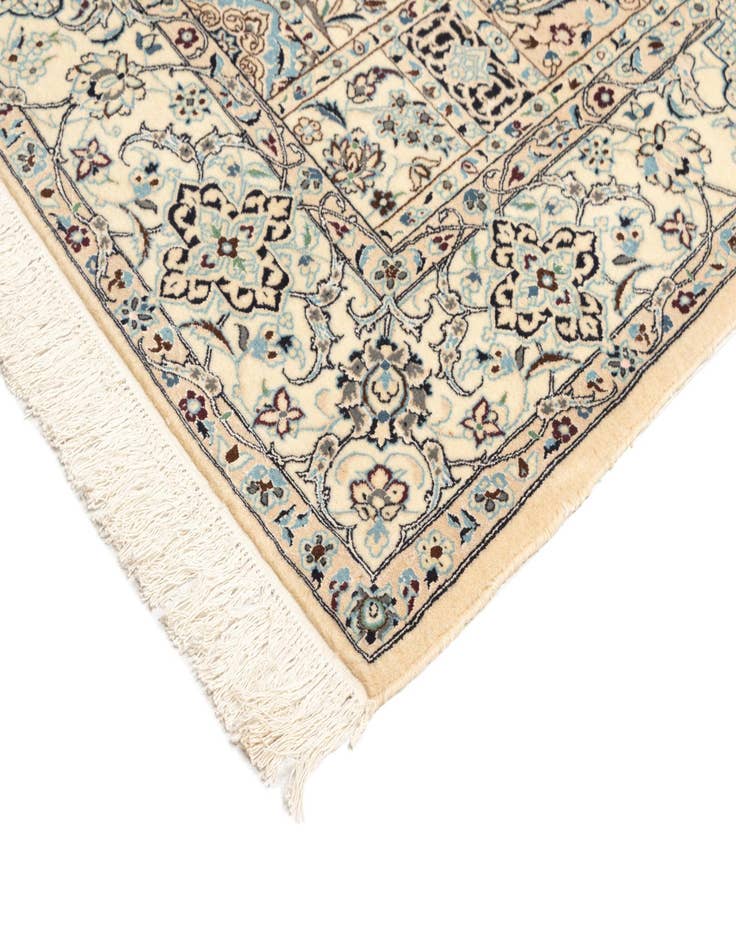 Detail image of  5' x 8' Nain Rug