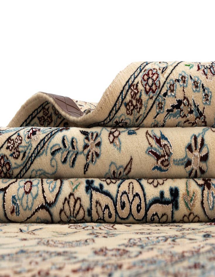 Detail image of  4' 10 x 7' 9 Nain Rug