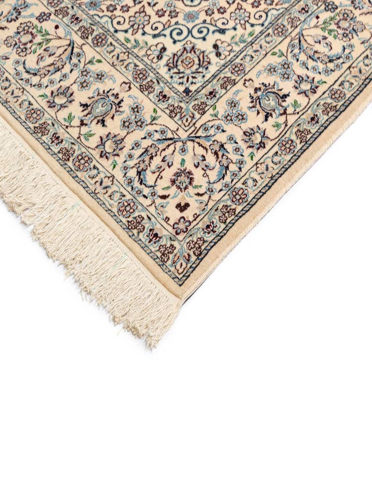 Detail image of  4' 10 x 7' 9 Nain Rug