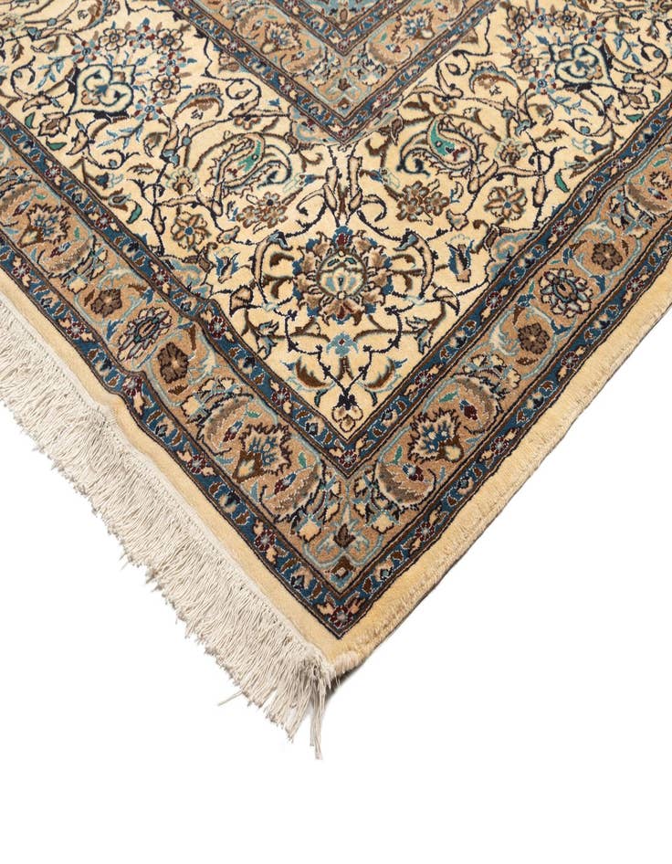 Detail image of  13' 1 x 15' 11 Nain Rug