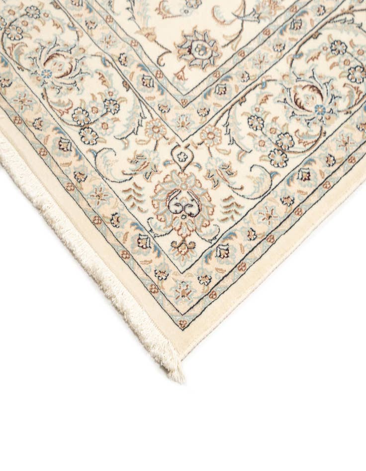 Detail image of  6' 5 x 9' 11 Nain Rug