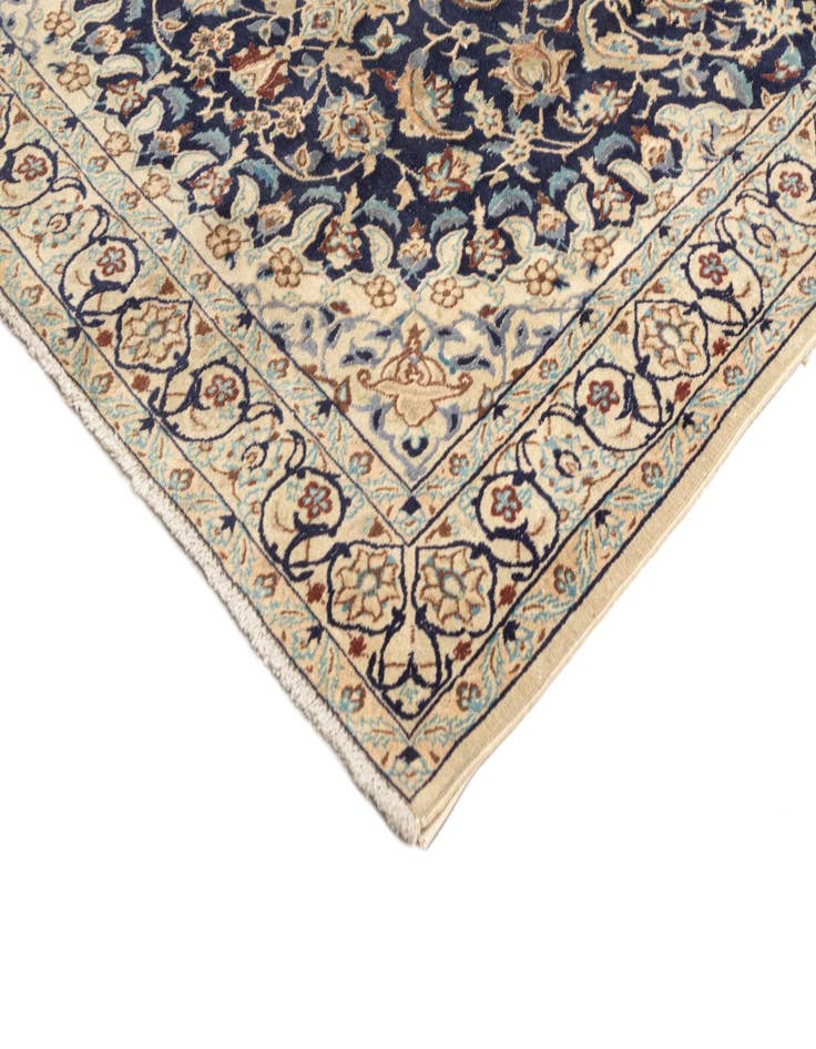 Detail image of  4' 2 x 6' 9 Nain Rug