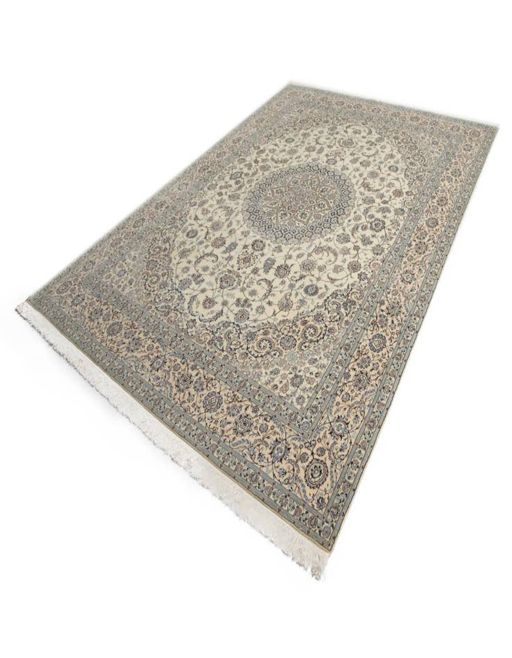 Detail image of  9' 6 x 12' 11 Nain Rug