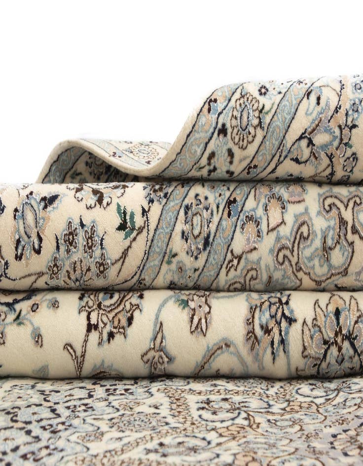 Detail image of  9' 6 x 12' 11 Nain Rug