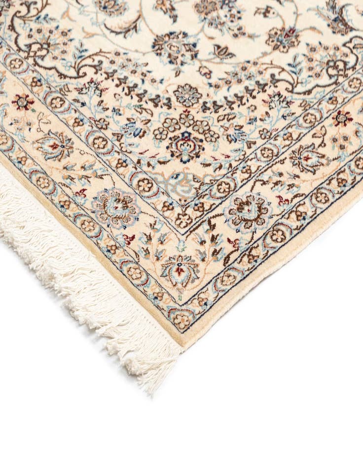 Detail image of  3' 3 x 5' 5 Nain Rug