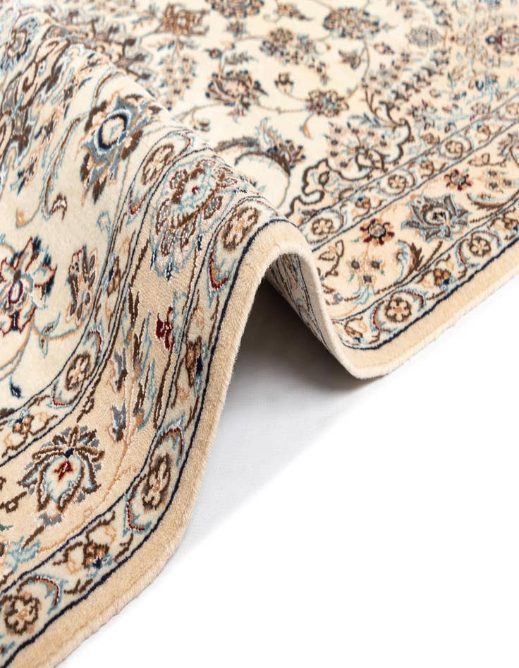 Detail image of  3' 3 x 5' 5 Nain Rug