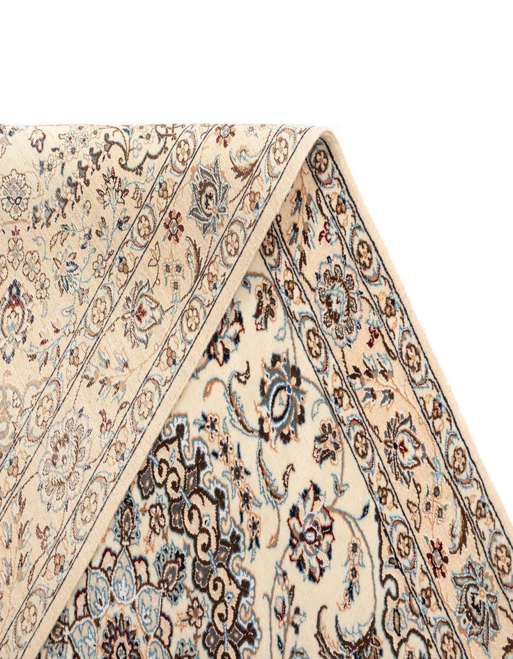 Detail image of  3' 3 x 5' 5 Nain Rug