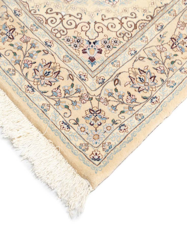 Detail image of  4' 2 x 6' 5 Nain Rug