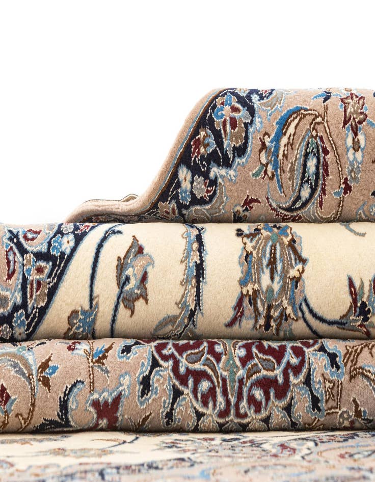 Detail image of  4' 4 x 6' 7  Hand Knotted Nain Rug