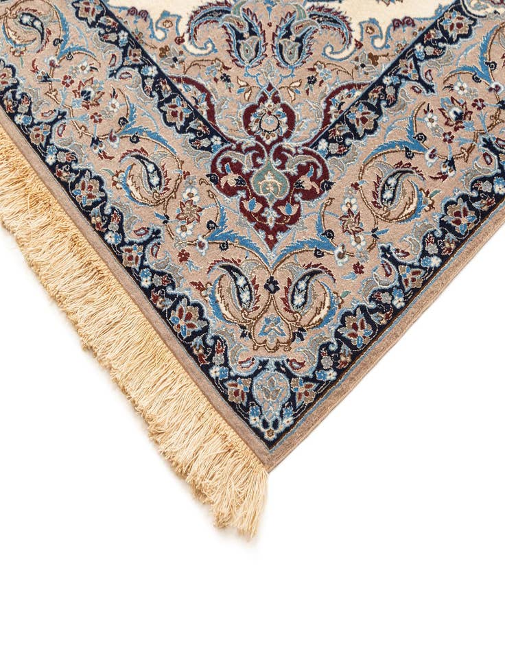 Detail image of  4' 4 x 6' 7  Hand Knotted Nain Rug