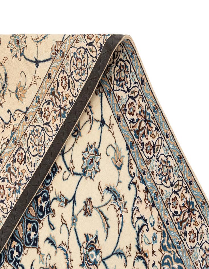 Detail image of  3' 3 x 4' 10  Hand Knotted Nain Rug