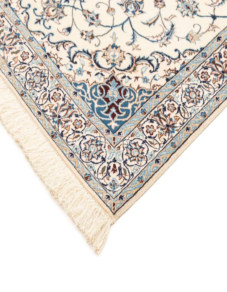 Detail image of  3' 3 x 4' 10  Hand Knotted Nain Rug