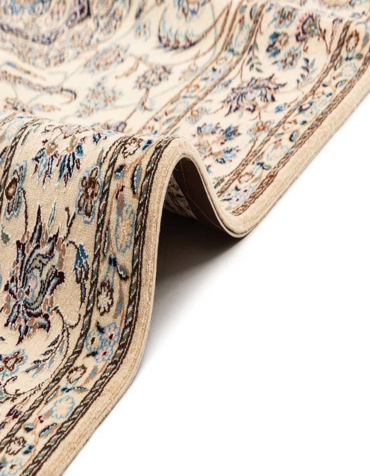 Detail image of  4' 6 x 7' 1  Hand Knotted Nain Rug