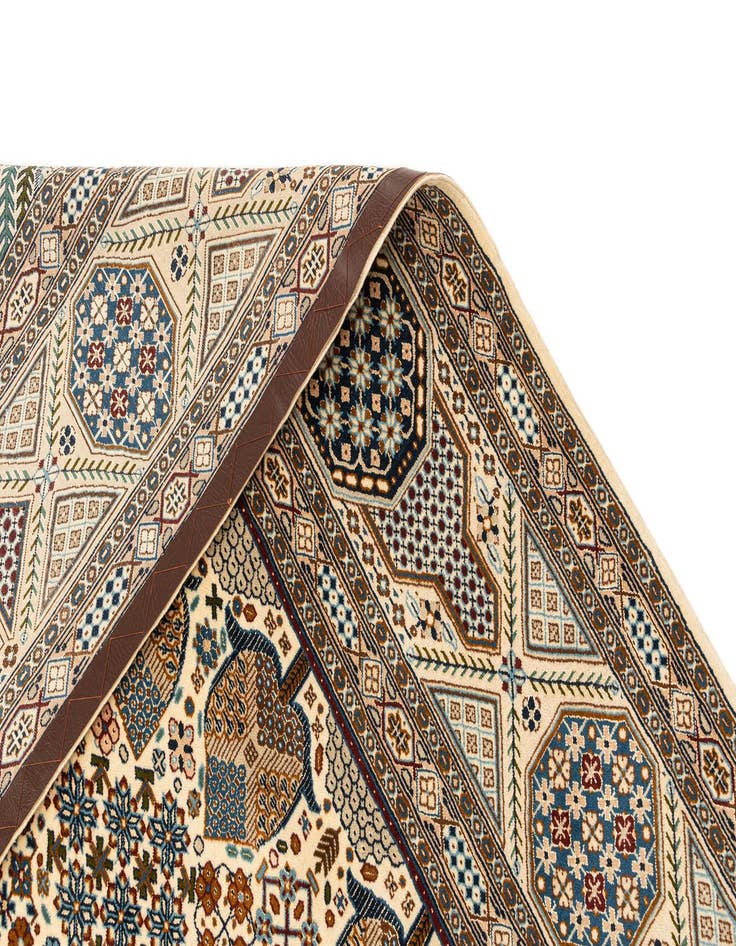 Detail image of  6' 11 x 11' 3  Hand Knotted Nain Rug