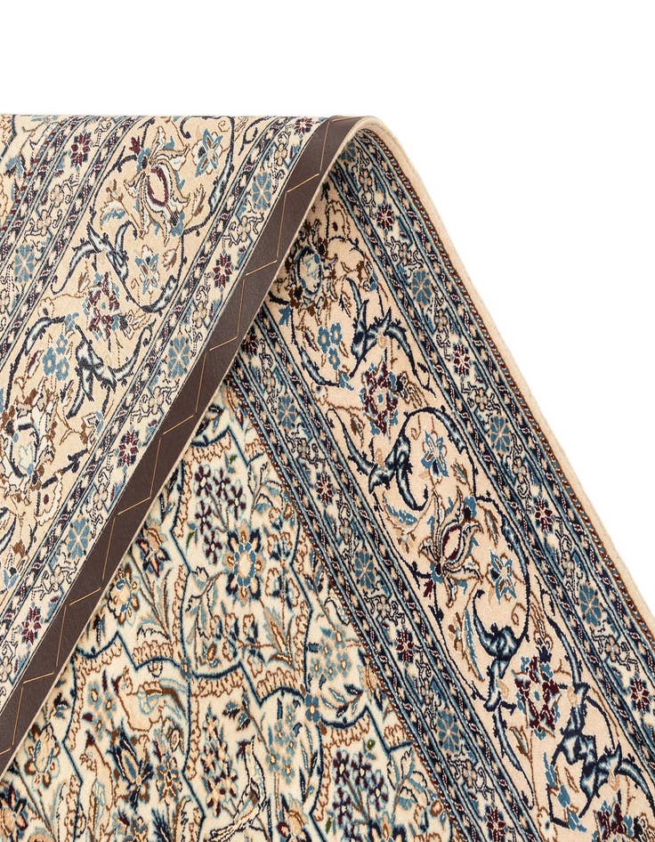 Detail image of  5' 5 x 8'  Hand Knotted Nain Rug