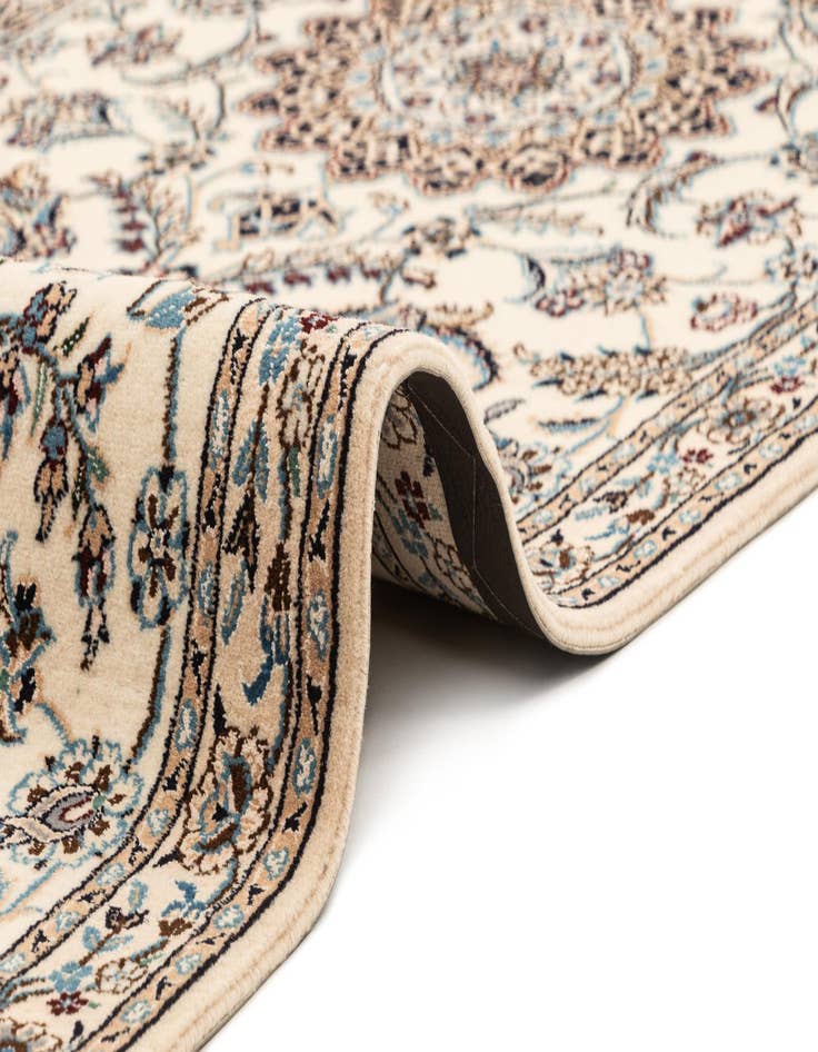 Detail image of  2' 11 x 9' Nain Rug