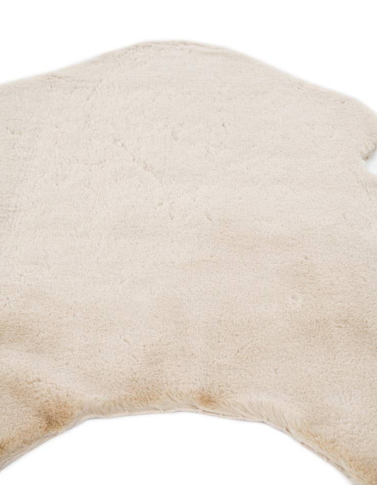 Detail image of 3' x 5' Natural Sheepskin Rug