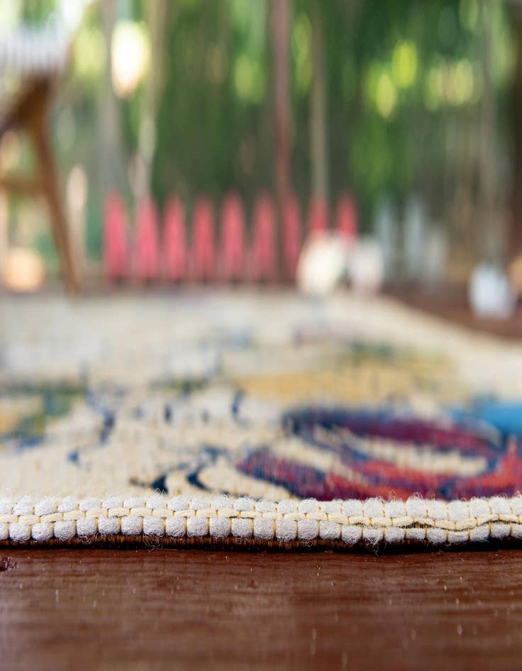 Detail image of 10' x 12' Washable Botanical Indoor / Outdoor Rug