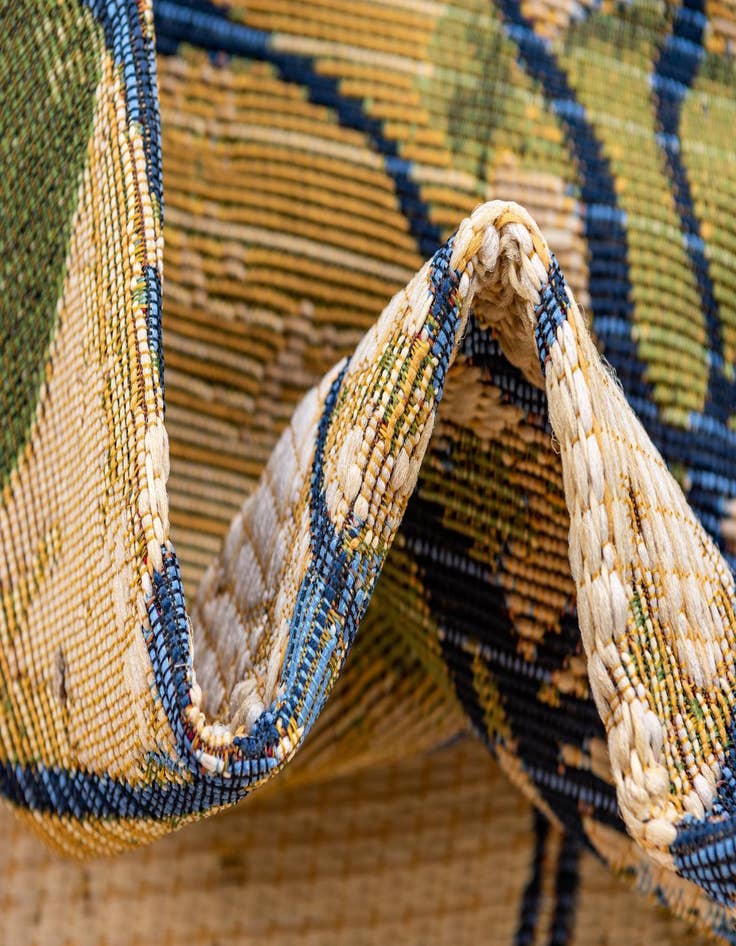 Detail image of 10' x 12' Washable Botanical Indoor / Outdoor Rug