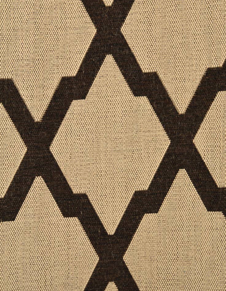 Detail image of  5' x 7' 6  Washable Lattice Indoor / Outdoor Rug