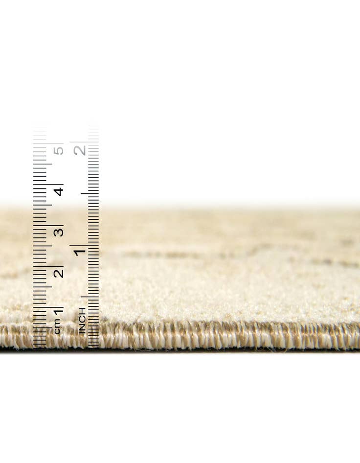 Detail image of 7' x 10' Washable Lattice Indoor / Outdoor Rug