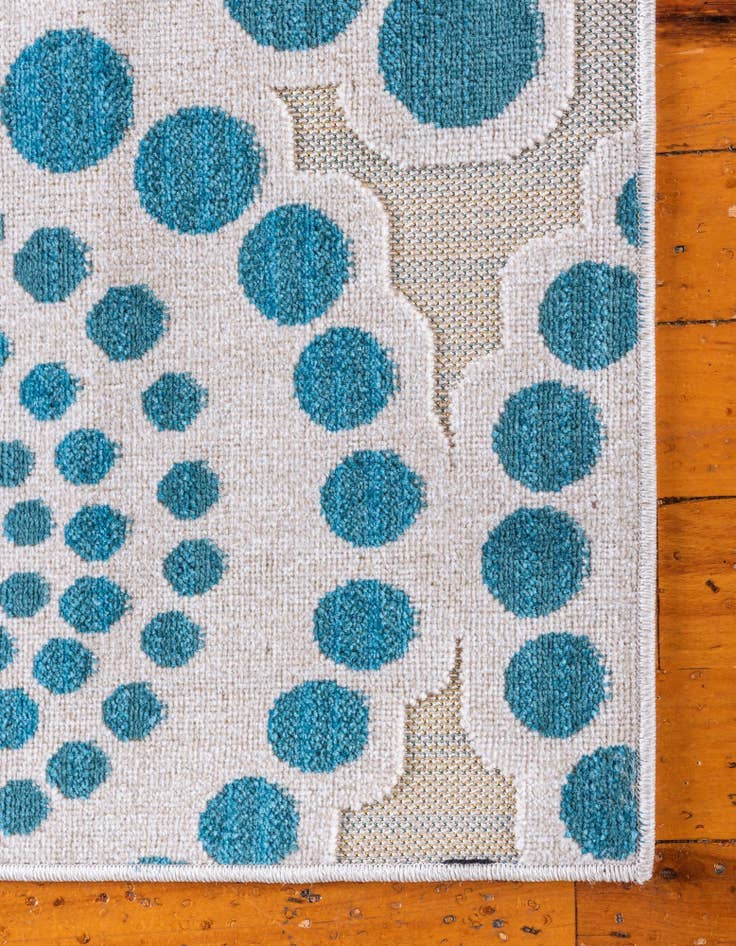 Detail image of  6' x 9'  Washable Modern Indoor / Outdoor Rug