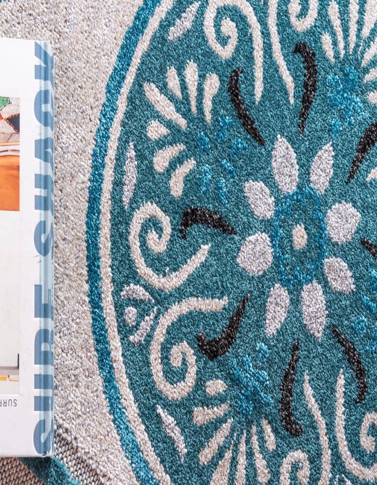 Detail image of  7' x 10'  Washable Modern Indoor / Outdoor Rug