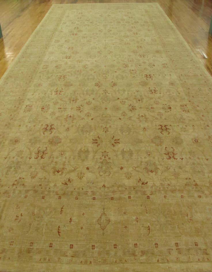 Detail image of  17' 11 x 28' 6  Hand Knotted Peshawar Ziegler Oriental Rug