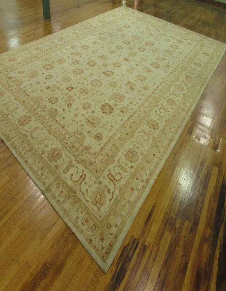 Detail image of  16' 11 x 25' 6  Hand Knotted Peshawar Ziegler Oriental Rug