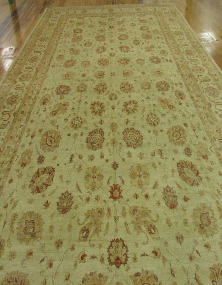 Detail image of  16' 11 x 25' 6  Hand Knotted Peshawar Ziegler Oriental Rug