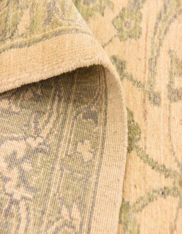 Detail image of  8' 4 x 11' 6  Hand Knotted Peshawar Ziegler Rug