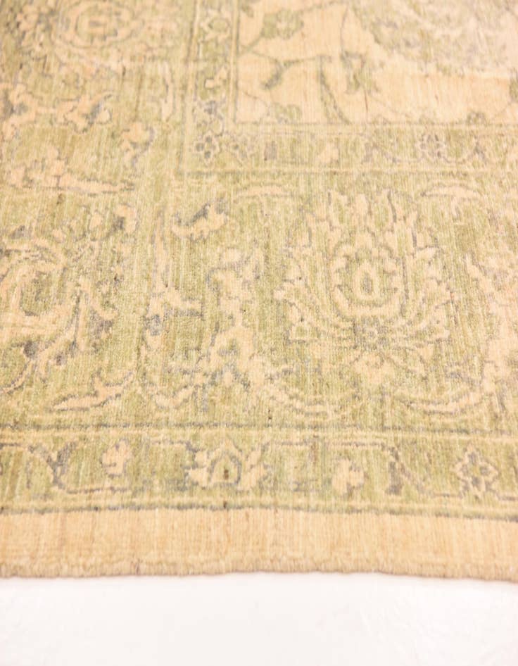 Detail image of  8' 4 x 11' 6  Hand Knotted Peshawar Ziegler Rug
