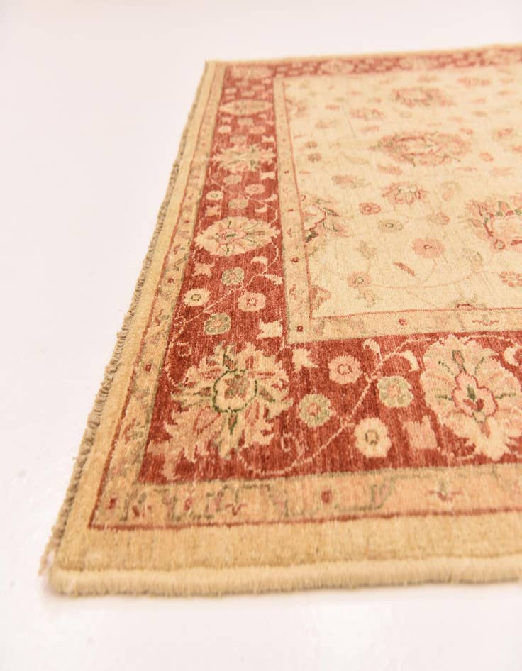 Detail image of  5' 2 x 6' 7  Hand Knotted Peshawar Ziegler Rug