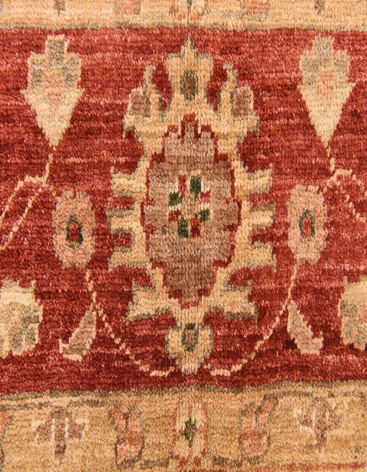 Detail image of  5' 1 x 6' 4  Hand Knotted Peshawar Ziegler Rug
