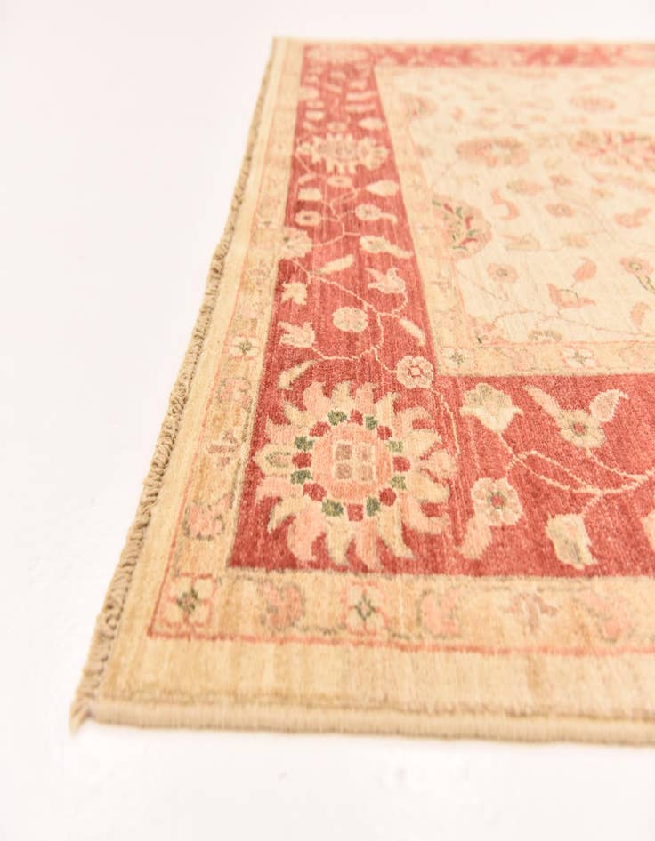 Detail image of  5' 1 x 6' 4  Hand Knotted Peshawar Ziegler Rug