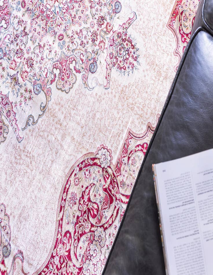 Detail image of  5' x 7' 5 Qom Bamboo Silk Rug