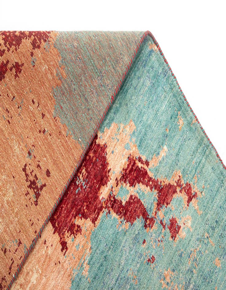 Detail image of  4' 10 x 6' 8 Rubin Wool Rug