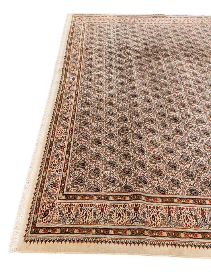 Detail image of  7' 7 x 9'  Hand Knotted Sarough Oriental Wool Rug