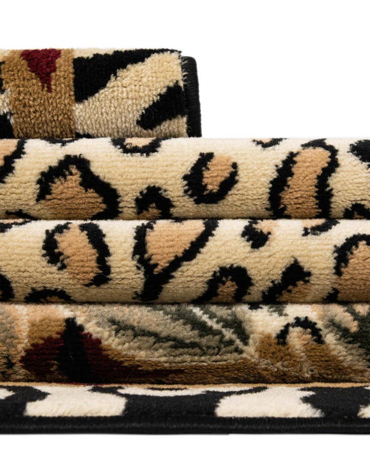 Detail image of  7' 10 x 10' Savannah Rug