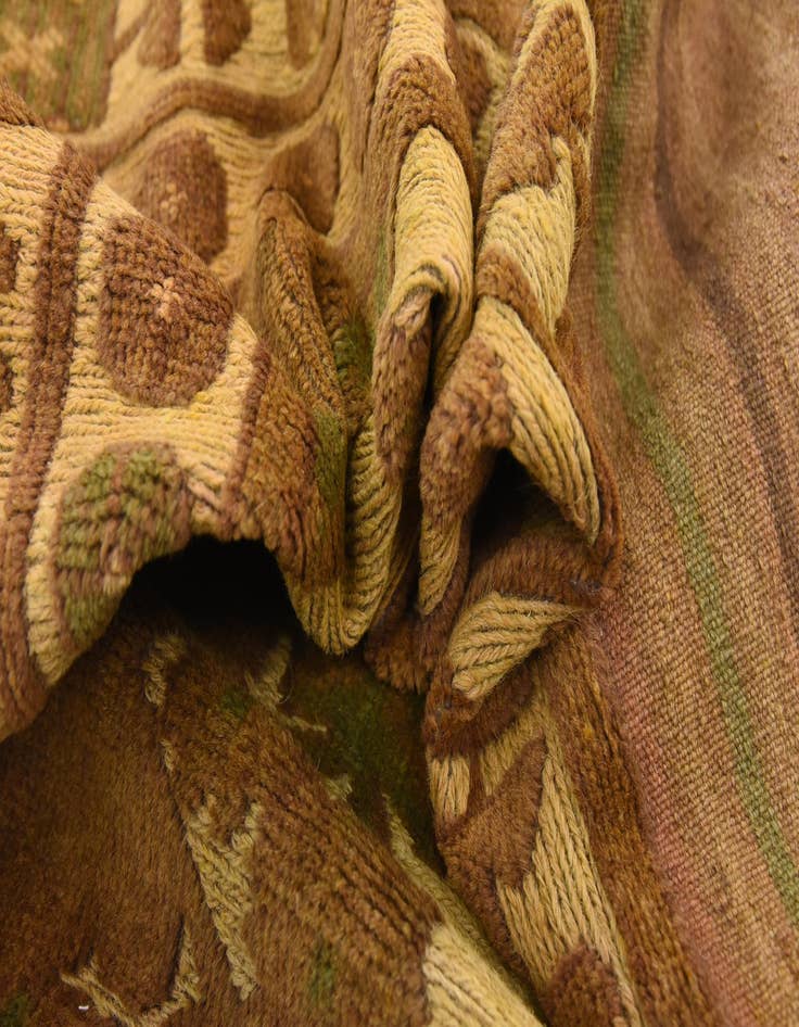 Detail image of  4' x 6'  Hand Woven Sumak Wool Rug