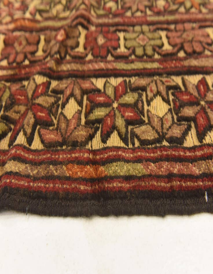 Detail image of  6' 1 x 9' 9  Hand Knotted Sumak Wool Rug