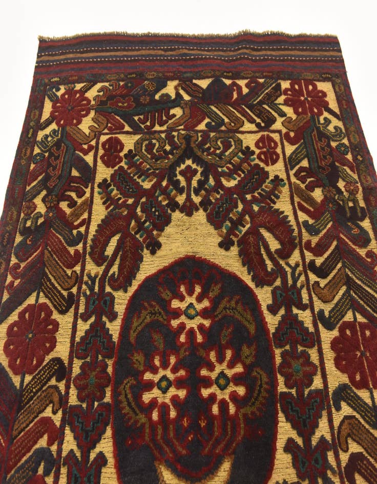 Detail image of  4' 2 x 6'  Hand Knotted Sumak Wool Rug