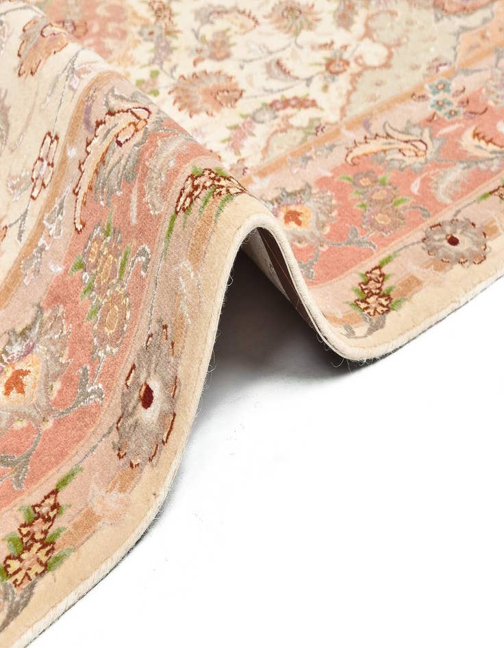 Detail image of  4' 11 x 6' 8 Tabriz Rug