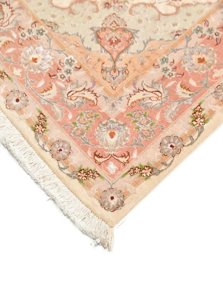 Detail image of  4' 11 x 6' 8 Tabriz Rug